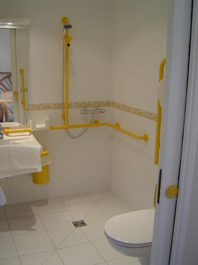 Hotel De Normandie Conches-en-Ouche Экстерьер фото