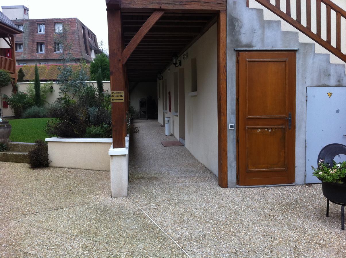Hotel De Normandie Conches-en-Ouche Экстерьер фото